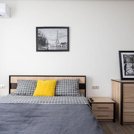 069 Apartment Near Airport In A New Building 基輔 外观 照片